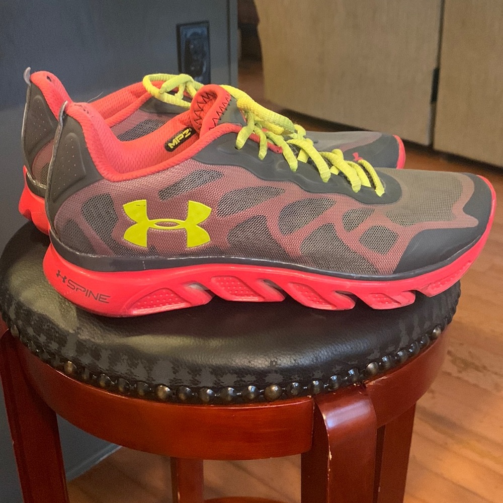 Under Armour Sneakers For Women. Size 9. Bright Colors.